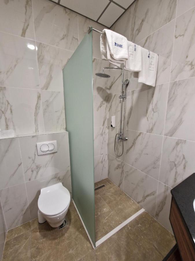 Motel Celebic Mitrovici  Экстерьер фото